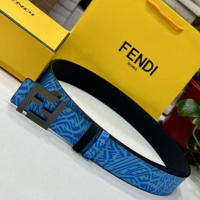 特 Fendl芬迪专柜同款 宽40Mm原版定制天蓝色Ffvertigo图案皮料 搭配Ff按钉钢扣 时尚潮流 经典百搭款