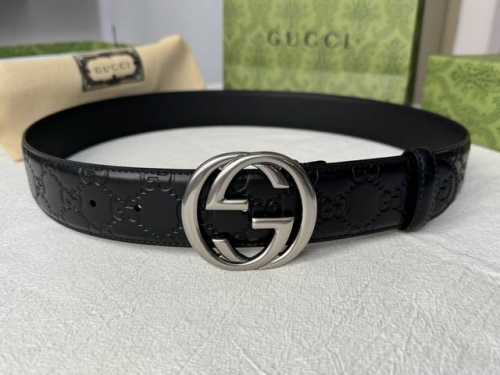 原单品质 Gucci 古驰男款互锁G金属扣腰带，采用热压技术的Gucci Signature真皮精制而成，触感厚实，印花图案清晰分明。4厘米 65637200