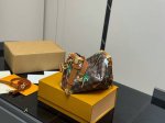配折叠盒 Size：23*16Cm 超时空爆款 Lv 王炸新款包 谷爱凌 走秀小软箱S来了终于 超级洋气 Upupup 搜索Lv 软箱子 盒子
