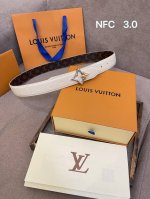 Lv 路易威登 3.0Cm双面腰带 专柜品质双面进口小牛皮,可双面使用.纯铜五金扣。配件深受品牌辉煌的经典设计所影响，得以重新诠释 支持专柜芯片防伪感应验证
