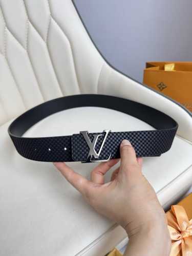 路易威登 Lv 全套包装 40Mm宽度 正品一体铸造五金钢扣 原厂皮料 双面原厂定制面料 区别市场货