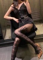 配包装 一盒1双 Fendi 芬迪经典植绒双F字母丝袜 欧美大牌裤袜一比一高版本制作，可以看得到的工艺！潮人秋冬必备单品！