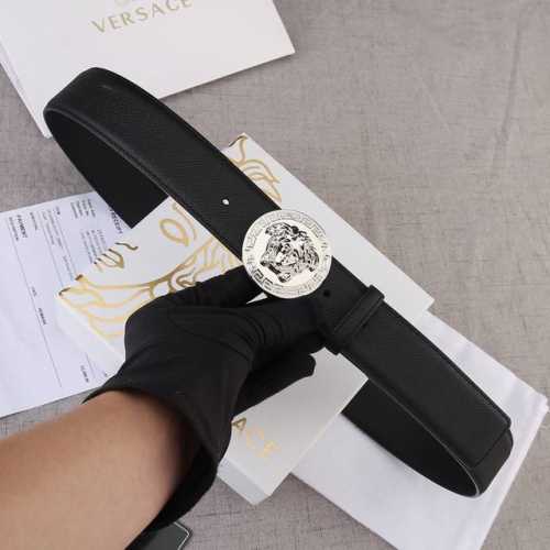 Versace 範思哲 新上手掌紋 雙面頭層、採用精挑細選進口牛皮，手感柔軟細膩 做工精緻與專櫃1:1品質！商務既有時尚的男士腰帶火爆中！寬度4.0Mm