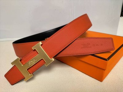 Hermes.爱马仕 官网同步 宽度38Mm 原版荔枝搭带身搭配原版精品钢扣，男装的经典搭配，可双面使用完美配饰！