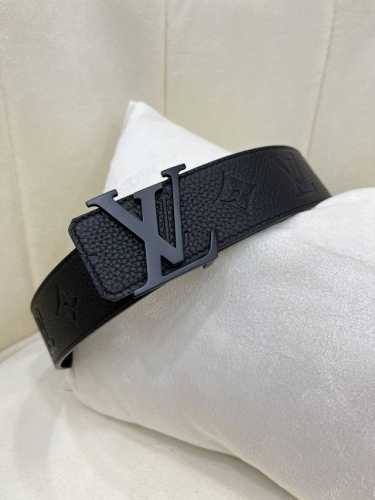 Lv 4.0Cm进口牛皮面料 专柜对版 展现时下流行的工艺-动感设计精神。