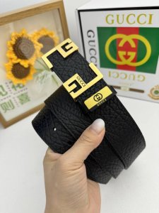 品名：古奇.Gu...Ci 原单 材质：原单牛皮腰带 专柜原单品质、做工精细，时尚大牌，送人自用首选 包装： 请认准如图专柜包装赠送打孔器手提袋专柜礼盒宽度3.