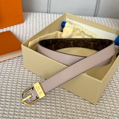 女士經典頂級休閒腰帶 寬度20毫米這款永恆優雅造型設計：搭配閃亮金色帶扣更加襯托出該設計的雅致之感 搭配任何裝扮皆宜！