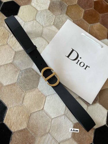 Dior迪奥 女士皮质蒙田腰带金标，优雅高贵晚装百搭必备单品。3.0Cm