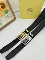 品名：巴宝莉 自动带 材质：原单牛皮腰带 百分百头层牛皮腰带保证真皮，24K纯钢扣，专柜原单品质、做工精细，时尚大牌，送人自用首选 包装： 请认准如图专柜包装赠