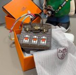 爱马仕迷你铂金包挂件 创意小房子包包 通用蓝牙耳机包 可放钥匙口红 时尚迷你包包 可以当包饰 耳机包一举两得