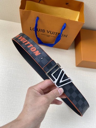 特 Lv：原单头层底 花面.内衬头层小牛皮底，原单皮料定制，新款不锈钢扣 专柜宽度4.0