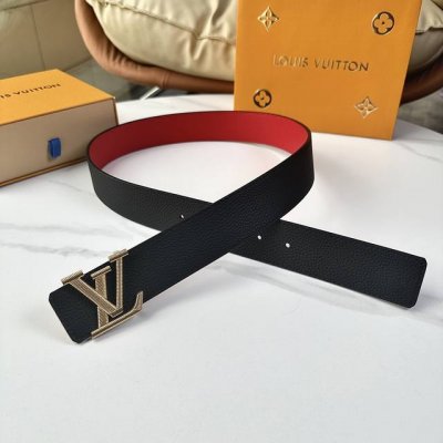 原版包裝 L0Uis Vuitt0N 今季新品 男士原單腰帶 寬度40毫米 經典雙面荔枝紋牛皮 搭配新款五金 可雙面佩戴 百搭款 適合沈穩低調的男神使用