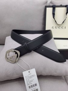 配全套包装盒 Gucci 古驰专柜同步原单正品腰带，4.0Cm 进口原厂头层牛皮，非市场普通荔枝纹，正品菱形五金