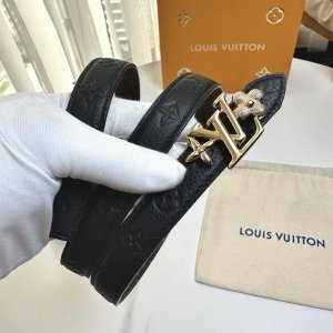 原版包裝 驢家女士腰帶 寬度2Cm 一面定制帆布面料 一面進口荔枝壓飾有圖案效果 新品精鋼花卉形狀搭扣 雙面可用 經典百搭款