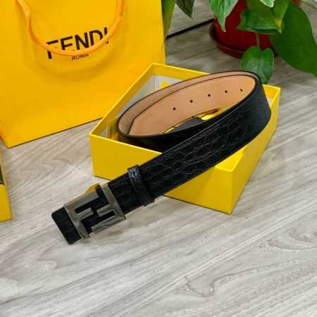 特 Fendl 芬迪 宽40Mm双面原版小牛皮 搭配单钌钯电镀扣 完美的手感.油边 出众的设计.风格 高贵奢华 时尚大方 高清实拍 货真价实 品质保证 双面用 - 点击图像关闭