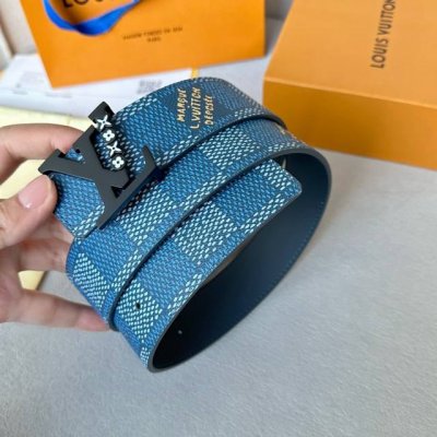 圖片包裝10 寬：40Mm 驢家新品 今季男士新品腰帶 訂製帆布大方格面料襯托棕色小牛皮 搭配最新款四葉草元素五金 多色選 雙面用