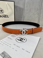 宽度3.0Cm Chanel 香奈儿 荔枝纹牛皮金 银色花纹金属钢扣。