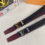 品名：Lv..路易..威登原单 材质：原单牛皮腰带 百分百头层牛皮腰带保证真皮，24K纯钢扣，专柜原单品质、做工精细，时尚大牌，送人自用首选 包装： 请认准如图