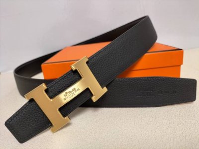 Hermes.爱马仕 官网同步 宽度38Mm 原版荔枝搭带身搭配原版精品钢扣，男装的经典搭配，可双面使用完美配饰！