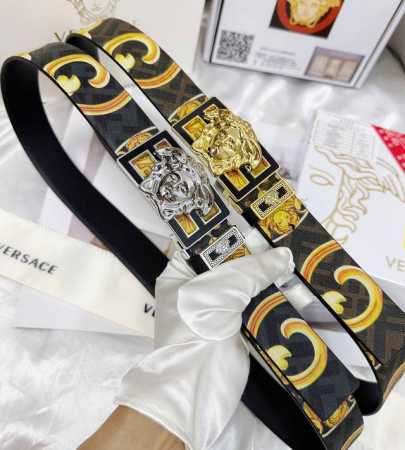 皮带：Versace.范思哲顶级复刻. 腰带：原单品质百分百头层牛皮，保证真皮。浮雕镂空间色工艺.真空电镀.永不掉色.24K纯钢扣纯手工3D彩绘图案双面可用专柜 - 点击图像关闭