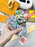 皮带：Lv..路易..顶级原单复刻. 腰带：百分百头层牛皮，保证真皮。24K三层镂空镜面彩色边框纯钢扣涂鸦彩绘艺术双面可用专柜同等质量， 送人自用首选 包装：