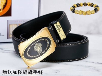 皮带：Versace.范思哲自动扣 腰带：百分百头层牛皮，自动带，保证真皮。24K纯钢扣双面可用专柜同等质量， 送人自用首选 包装： 请认准如图