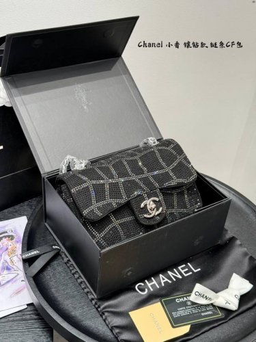 配折叠盒子 香奈儿Chanel 满钻包Cf 链条包 真的美呆了闪钻Cf 实物真的美到炸裂了 好喜欢的一只真的太好看了 实物更加闪 尺寸：22 14