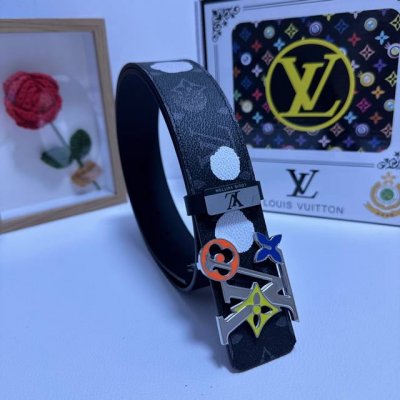 品名：Lv..路易..威登 材质：原单牛皮腰带 百分百头层牛皮腰带保证真皮，24K纯钢扣，专柜原单品质、做工精细，时尚大牌，送人自用首选 包装： 请认准如图专柜