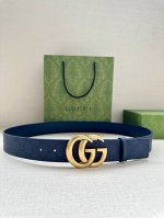 宽度3.8Cm Gucci 这款双面腰带巧妙融合gg Supreme帆布与头层品牌纹理材质，演绎历久弥新的实用设计理念。富有辨识度的双g配件再现典藏搭配，诠释当