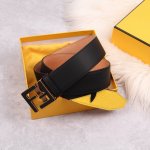 Fendi 芬迪 专柜同款 宽38Mm 标志造型宽皮带。原版ff扣，进口原版小牛皮制成，镀金表面金属制品。男士休闲商务款，奢华时尚，品质保证。