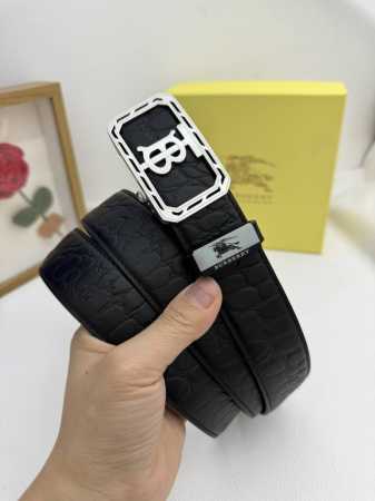 品名：巴宝莉 自动带 材质：原单牛皮腰带 百分百头层牛皮腰带保证真皮，24K纯钢扣，专柜原单品质、做工精细，时尚大牌，送人自用首选 包装： 请认准如图专柜包装赠 - 点击图像关闭