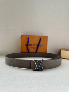 4.0宽:Lv官网同步进口荔技皮压花 搭配不锈钢经典挂扣 可双面使用