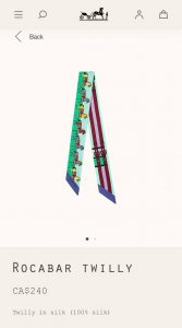 Phms1917专柜同步 爱马仕全新系列丝带 顶级斜纹真丝打造 超精细的印花 字迹非常清晰 绝对是送礼自用的首选丝带既可绕于颈间，亦可缠于腕部、腰部，同样也可以