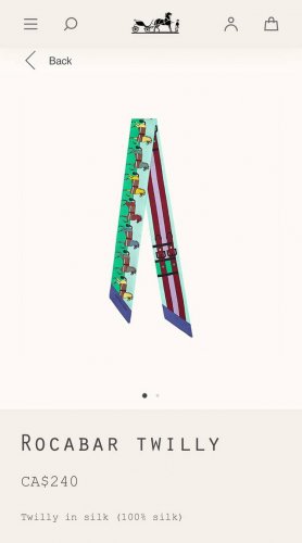 Phms1917专柜同步 爱马仕全新系列丝带 顶级斜纹真丝打造 超精细的印花 字迹非常清晰 绝对是送礼自用的首选丝带既可绕于颈间，亦可缠于腕部、腰部，同样也可以