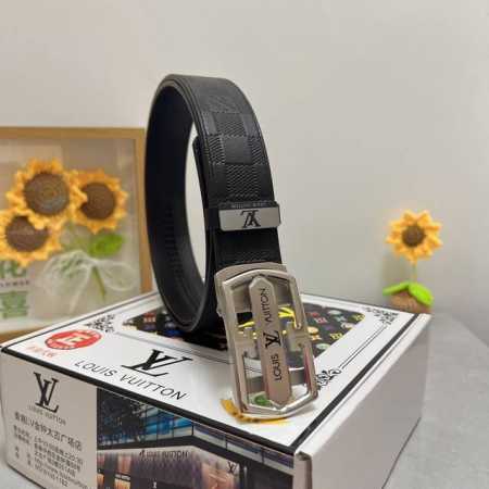 品名：Lv..路易..威登自动带 材质：原单牛皮腰带 百分百头层牛皮腰带保证真皮，24K纯钢扣，专柜原单品质、做工精细，时尚大牌，送人自用首选 包装： 请认准如 - 点击图像关闭
