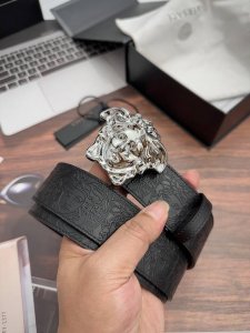 特 范思哲原单，宽4Cm进口热压纹路头层牛皮配专用皮底。