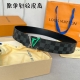 特 寬：40Mm 驢家新品 寬度40Mm 驢家Ss23早春新品腰帶系列 意大利原廠皮料 扣頭採用雙拼視覺效果工藝 全方位精打細磨 精密度厚金電鍍 雙面用