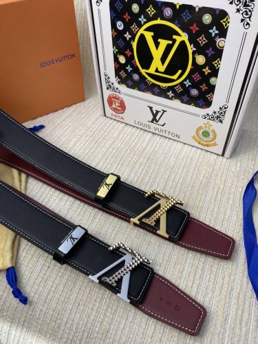 品名：Lv..路易..威登原单 材质：原单牛皮腰带 百分百头层牛皮腰带保证真皮，24K纯钢扣，专柜原单品质、做工精细，时尚大牌，送人自用首选 包