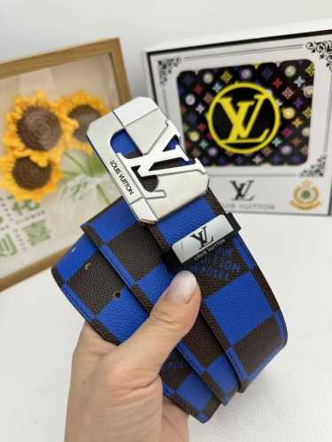 品名：LV..路易..威登原单 材质：原单牛皮腰带 百分百头层牛皮腰带保证真皮，24K纯钢扣，专柜原单品质、做工精细，时尚大牌，送人自用首选 包装： 请认准如图