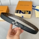 Lv 驢牌專櫃同步 全新原單女士腰帶系列 寬度30毫米 M0067 優雅的帆布設計搭配進口荔枝紋牛皮 可雙面佩戴 醒目的金銀色處飾有字母logo與花卉圓釘 別有