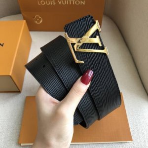 lv Initiales. 黑色水波纹 代工厂p货品 4.0宽度 可验货，正品一体铸造五金，原厂皮料。