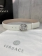 宽度4.0Cm Versace 范思哲 此款柔软的皮带饰3D美杜莎腰带扣，可搭配正装或休闲牛仔装。