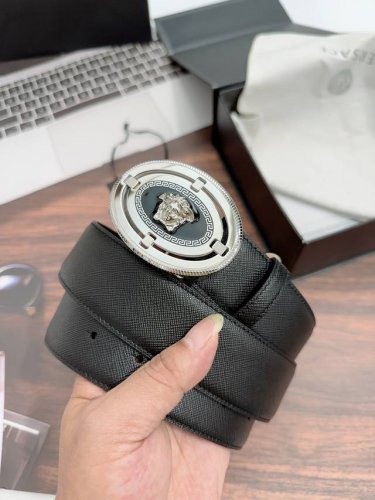 特P250 范思哲宽4.0，进口热压纹路头层牛皮饰以人头钢扣，9175115