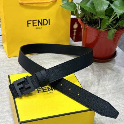 Fendl 芬迪 专柜同款 宽3.5Cm 双面头层牛皮制作 搭配经典ff纯铜扣 经典时尚 潮流系列 一流的做工 精致的细节 高清实拍 品质保证