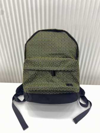 大货已出跑量 原单 #最In单品# Issey Miyake Baobao 三宅一生背囊 正品开模，香港6千多购回，一对一五金，面料，细节全对版开模，此款书包的 - 点击图像关闭