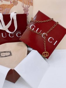 gucci 复古古铜金色腰链 Gg吊坠 随意搭配 时髦元素