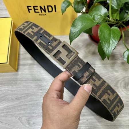 p200 fendl（芬迪）专柜同款 宽3.8Cm 原版定制布料 Ff图案布料材质 黑色皮革内衬 单钉镀钯金属配件 时尚潮流 经典系列 - 点击图像关闭