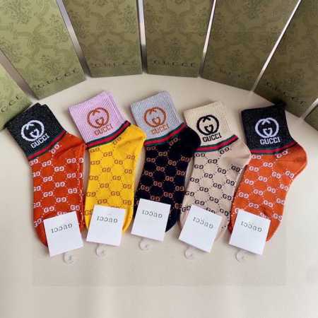 特 配包装 Gucci 古驰 新款经典中短款堆堆袜袜子！一盒五双， 专柜同步筒款袜子，大牌出街，潮人必备超好 - 点击图像关闭