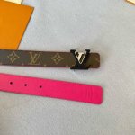 特 L0Uis Vuitt0N 今季新品 驴家女士原單腰帶 寬度30毫米 定制经典帆布面料搭配小荔枝纹小牛皮底 全新开模双层间色新款五金 可双面佩戴 多色可选。