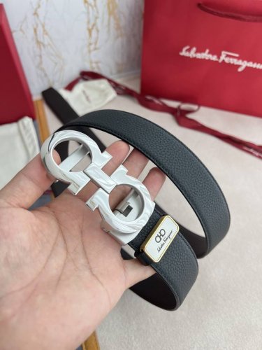 品名：Ferrgamo..菲拉格慕·腰带自动带·皮带P210 型号：自动扣，纯钢材质自动扣，头层牛皮，自动带身 材料：百分百头层牛皮，保证真皮。24K纯钢扣专柜